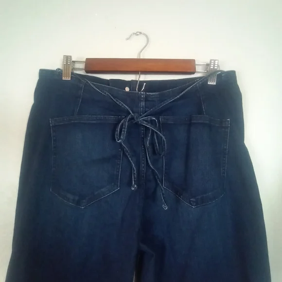 We The Free Float On High Rise Dark Wash Boho 70s Flare Back Cinch Waist Tie 32 - Picture 8 of 13